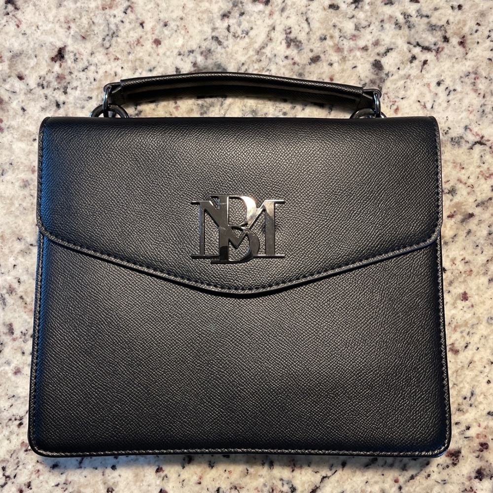 Badgleyโ Mischka Black Top Handle Bag Satchel Structured Handbag Purse